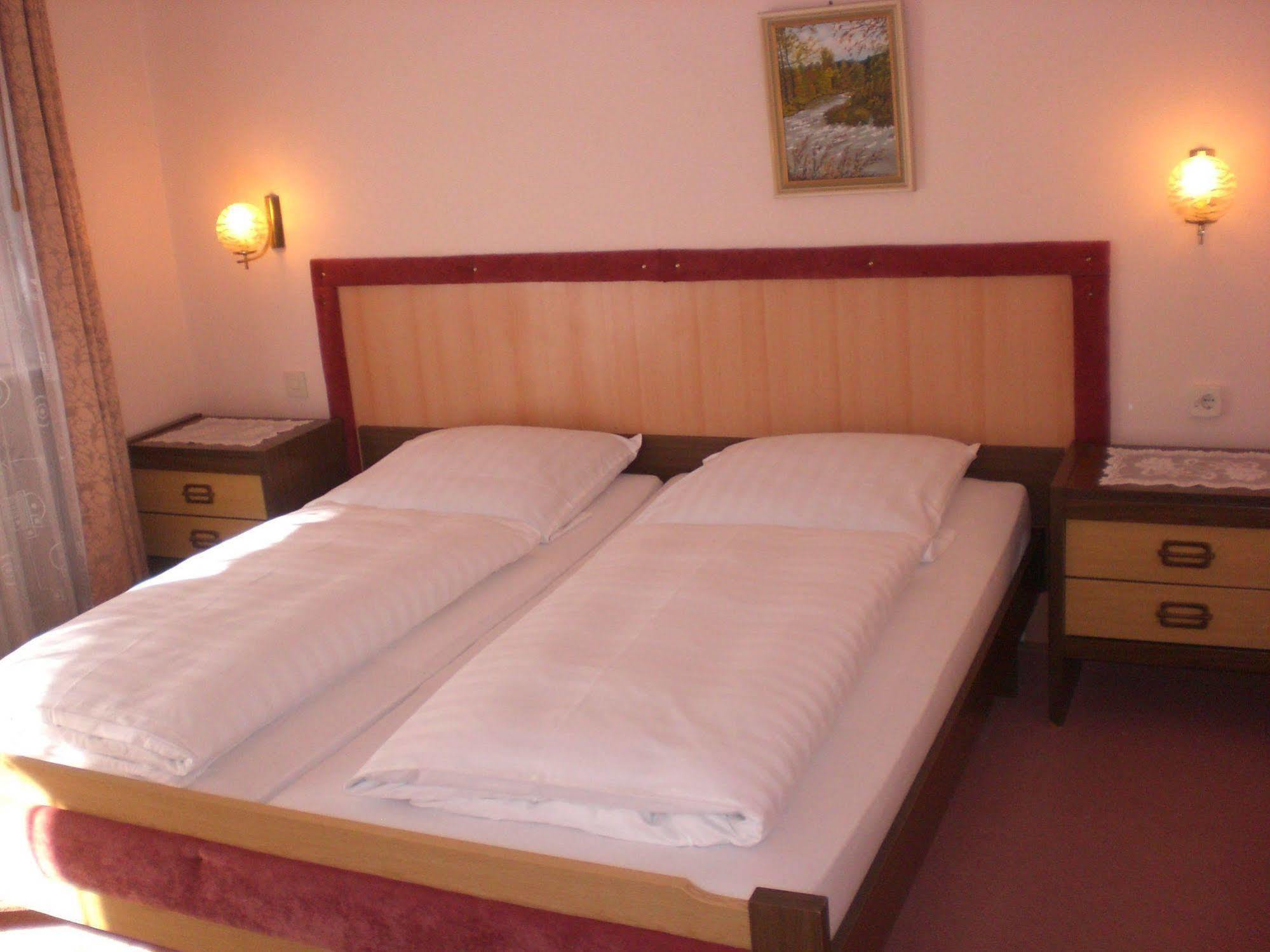 Hotel Pension Bluechersruh Bad Berneck im Fichtelgebirge Esterno foto